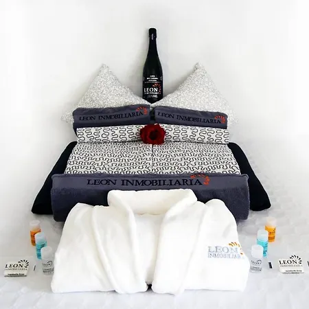 Leon Inmo Ilona - 10170 * Ampuriabrava