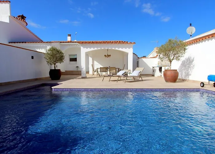 Leon Inmo Ilona - 10170 Villa Empuriabrava
